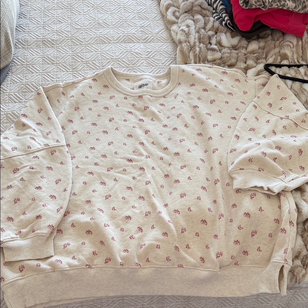 Aerie Cream and Floral Crewneck Size L